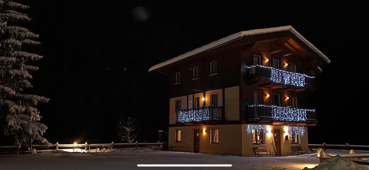 Villa Americana Chambres D'Hotes Чамполук Екстериор снимка