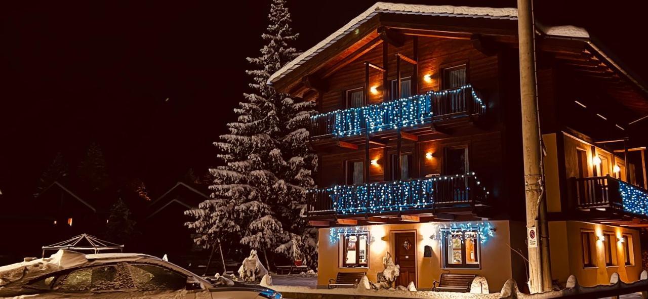 Villa Americana Chambres D'Hotes Чамполук Екстериор снимка
