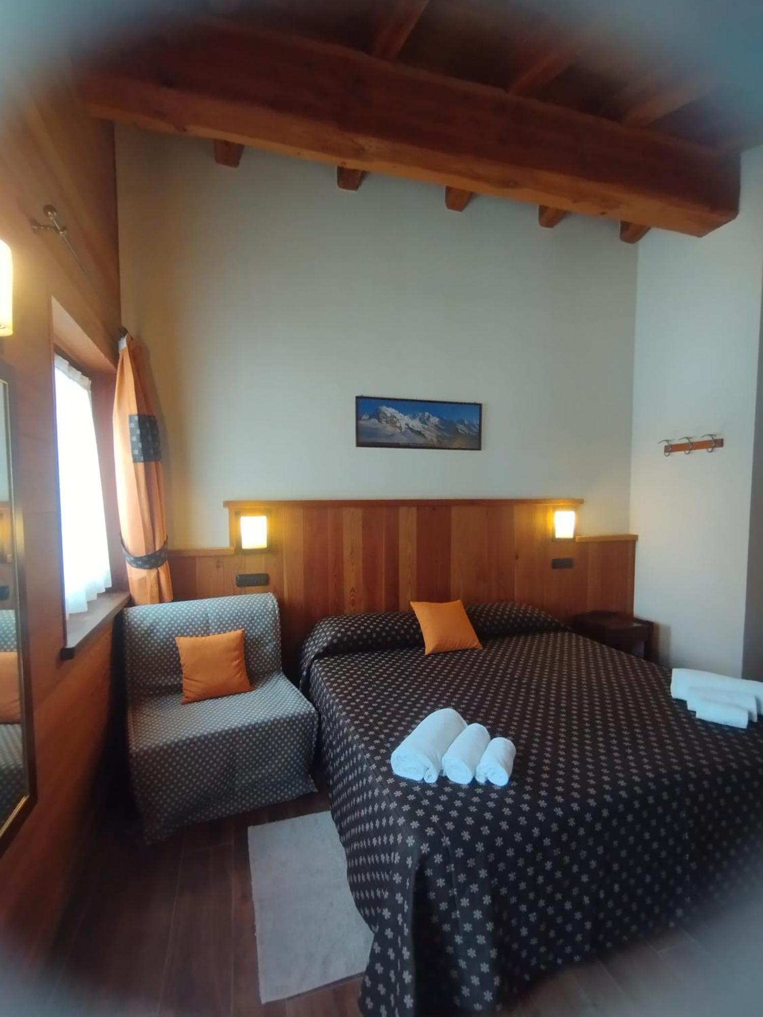 Villa Americana Chambres D'Hotes Чамполук Екстериор снимка