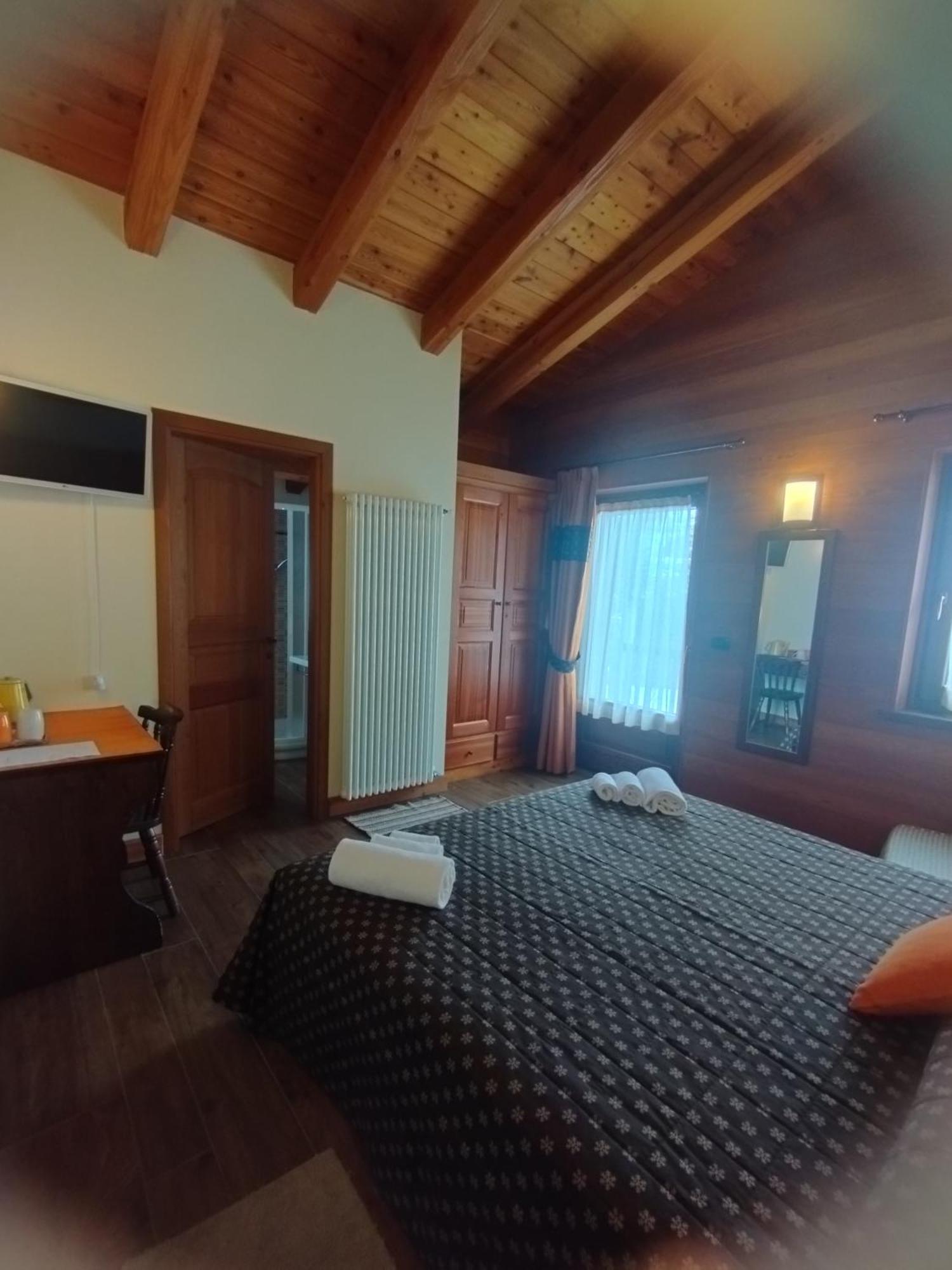 Villa Americana Chambres D'Hotes Чамполук Екстериор снимка