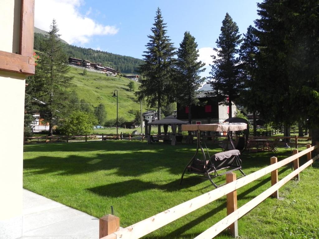 Villa Americana Chambres D'Hotes Чамполук Екстериор снимка