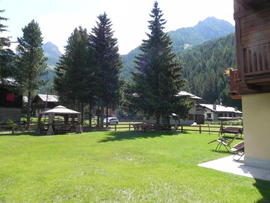 Villa Americana Chambres D'Hotes Чамполук Екстериор снимка