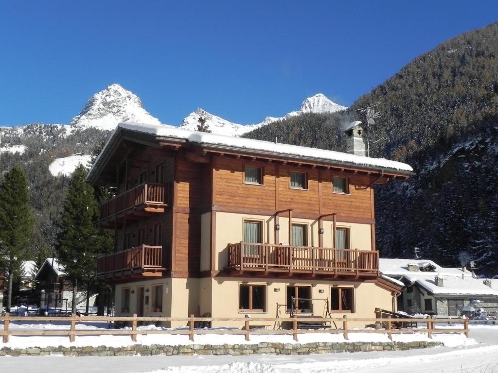 Villa Americana Chambres D'Hotes Чамполук Екстериор снимка