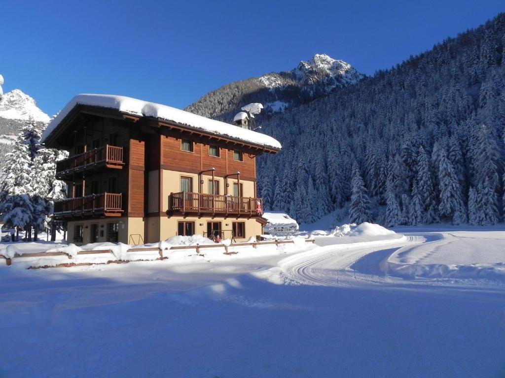 Villa Americana Chambres D'Hotes Чамполук Екстериор снимка