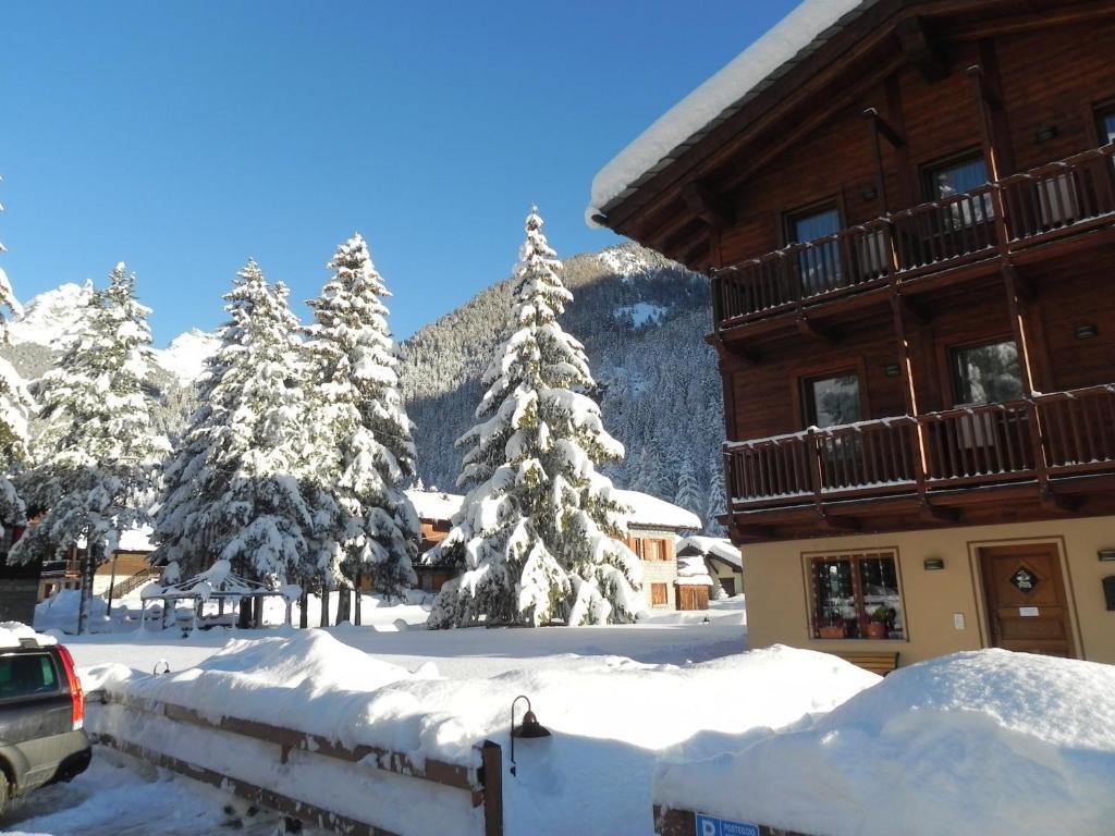 Villa Americana Chambres D'Hotes Чамполук Екстериор снимка