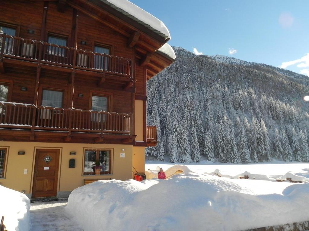 Villa Americana Chambres D'Hotes Чамполук Екстериор снимка