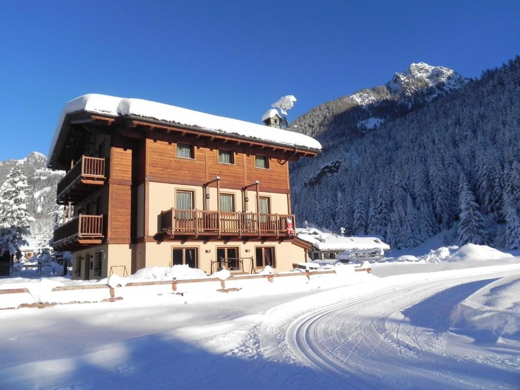 Villa Americana Chambres D'Hotes Чамполук Екстериор снимка